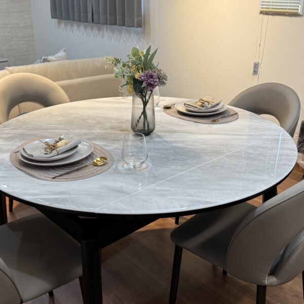 1009102221_68e70e4d555e6